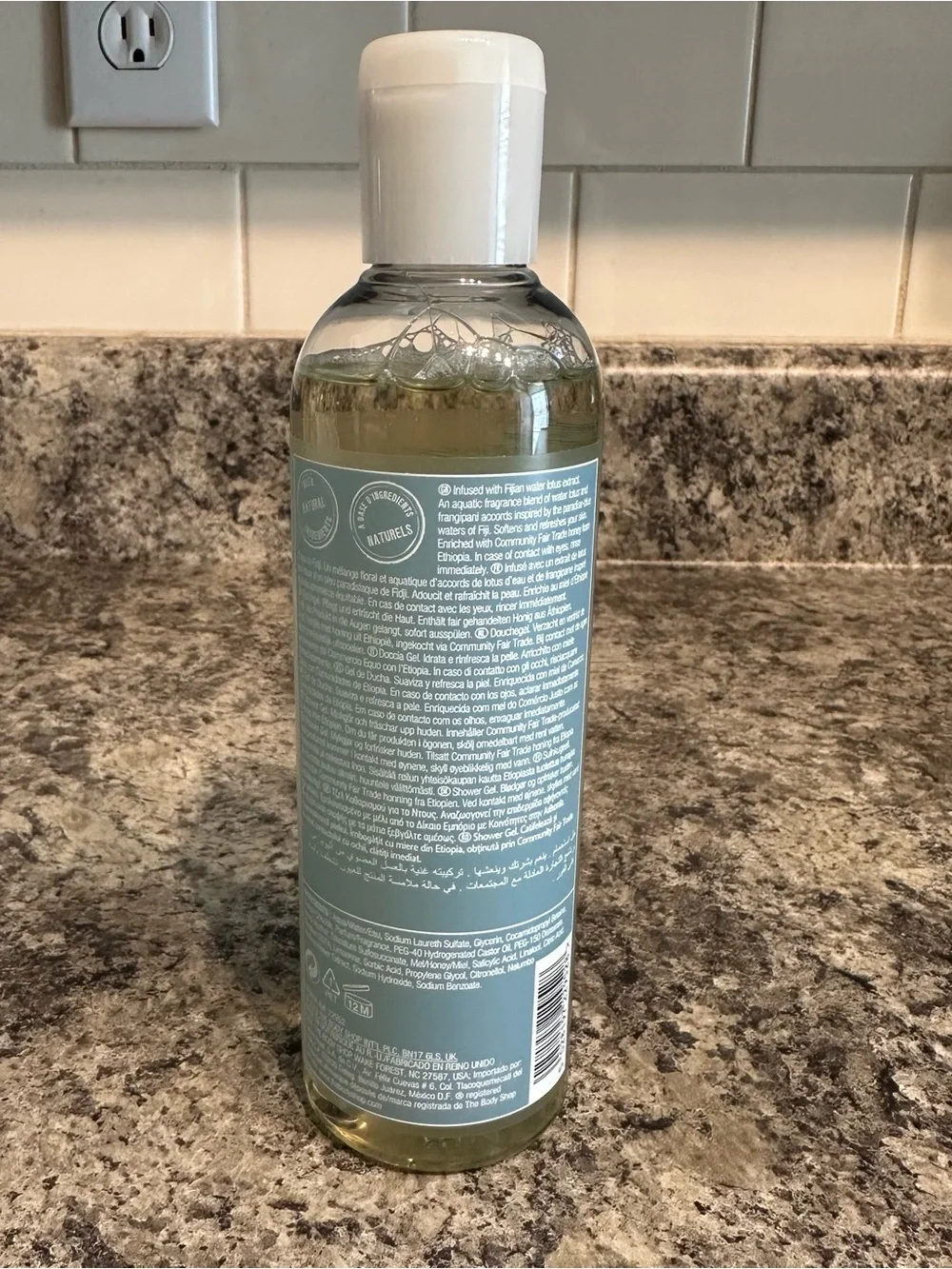 NEW The Body Shop Voyage Collection Fijian Water Lotus Shower Gel Body Wash 2013